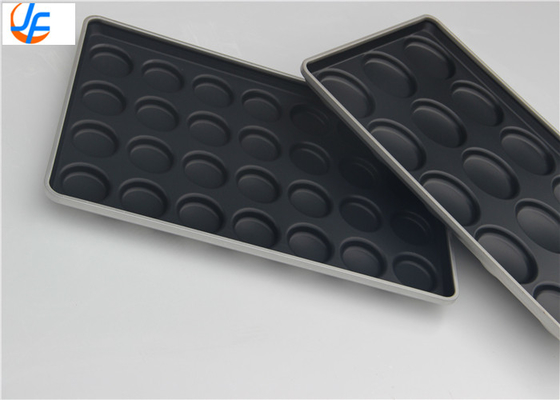 RK Bakeware China Foodservice 42425 Szklana Aluminizowana Stal 15 Form 3,42 oz. Hamburger Bun Tray Muffin Top Cookie Pa