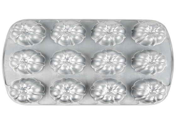 RK Bakeware China Foodservice NSF 12 Kompact Bundtlette Aluminium Muffin Cake Pan
